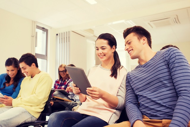 Internet na escola é uma boa alternativa?