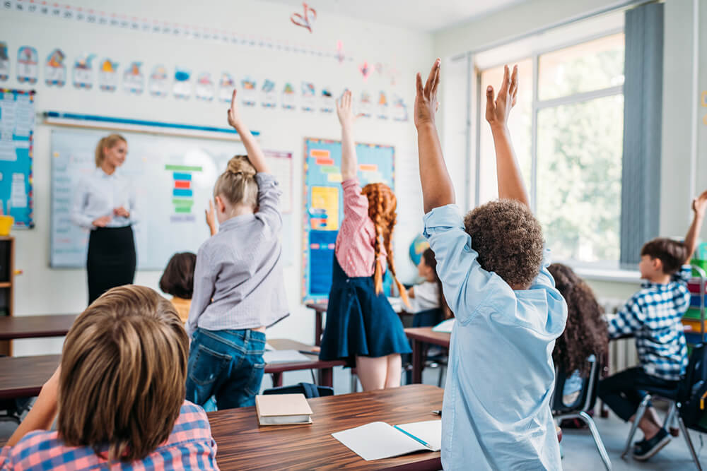 Qual o impacto do sistema de ensino na educação infantil?