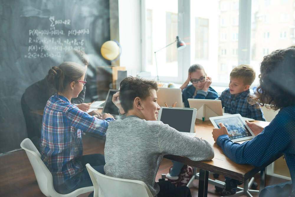 Quais as vantagens da Inteligência Artificial na educação?